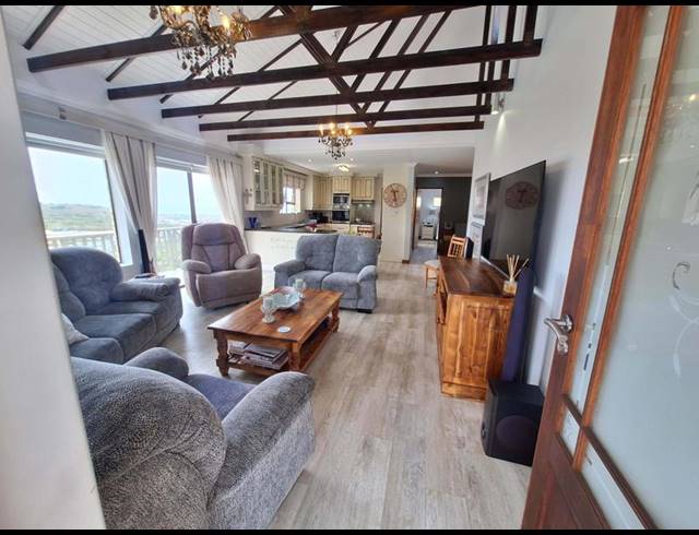 3 BEDROOM TOWNHOUSE FOR SALE IN SEEMEEU PARK